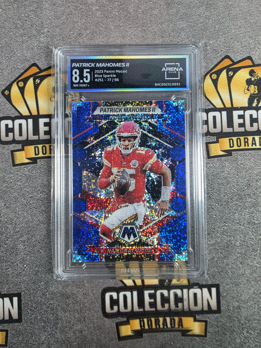 2023 Mosaic Patrick Mahomes II Blue Sparkle Prizm #7/96 Chiefs Arena 8.5